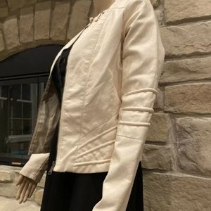 Women’s cream off white leather jacket XS biker